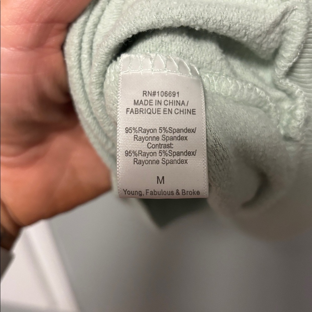 Young Fabulous & Broke Sage Green Sweater Women’s Size: Medium - Picture 4 of 5